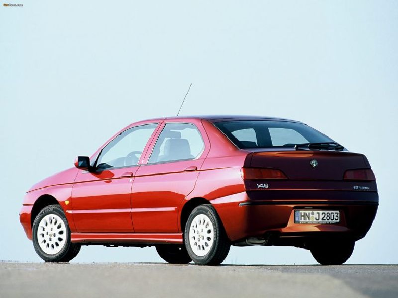 Alfa Romeo 146 (930)