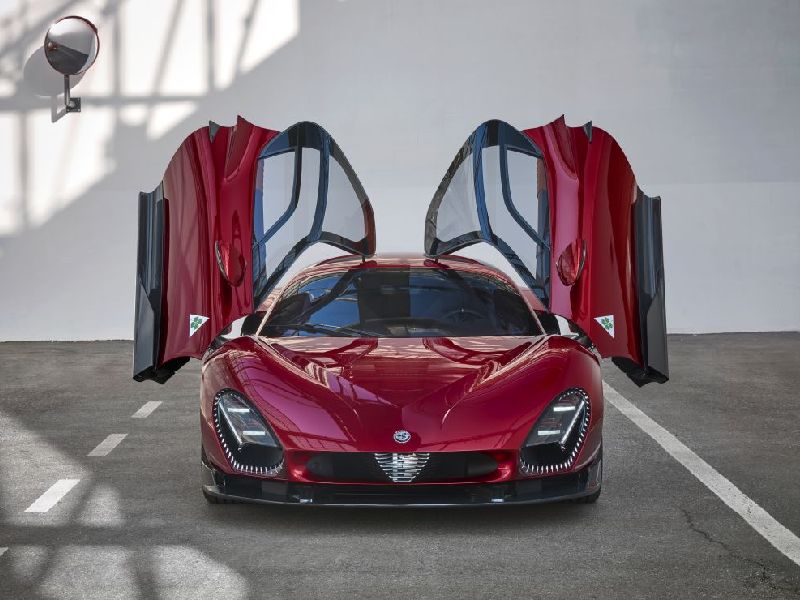 Alfa Romeo 33 Stradale (2023)