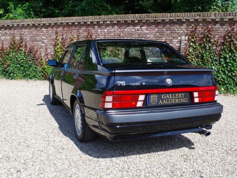 Alfa Romeo 75 (162 B, facelift 1988)