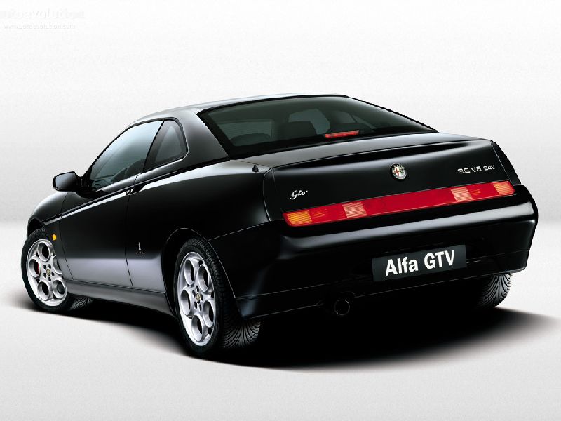 Alfa Romeo GTV (916)