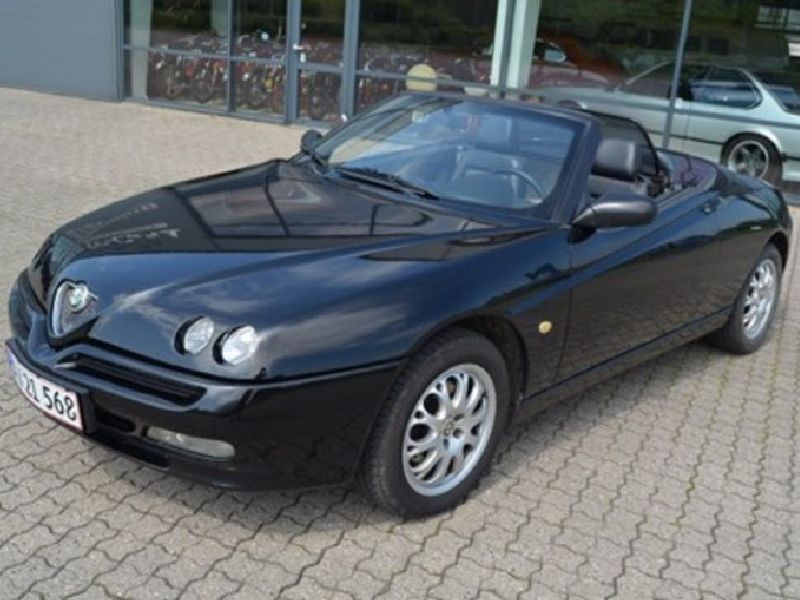 Alfa Romeo Spider (916)