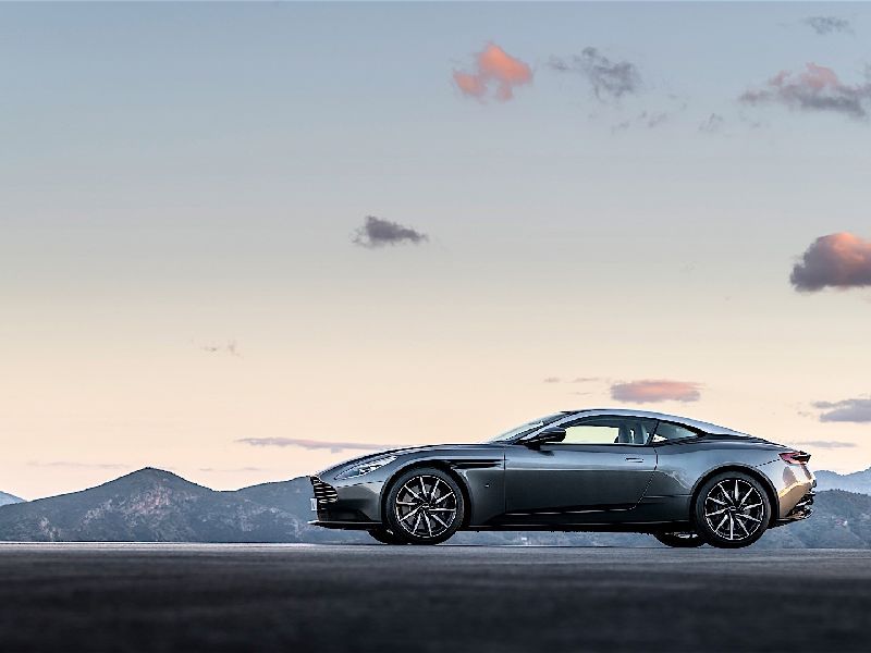 Aston Martin DB11