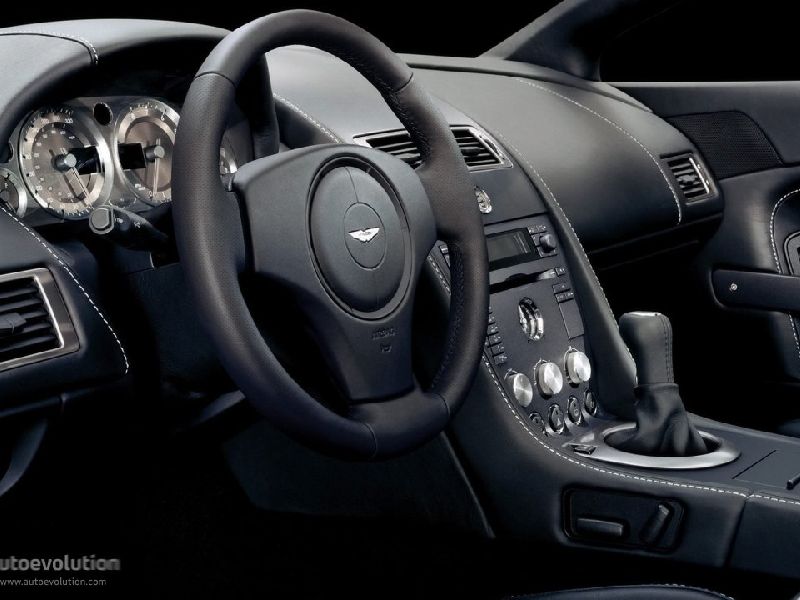 Aston Martin V8 Vantage (2005)