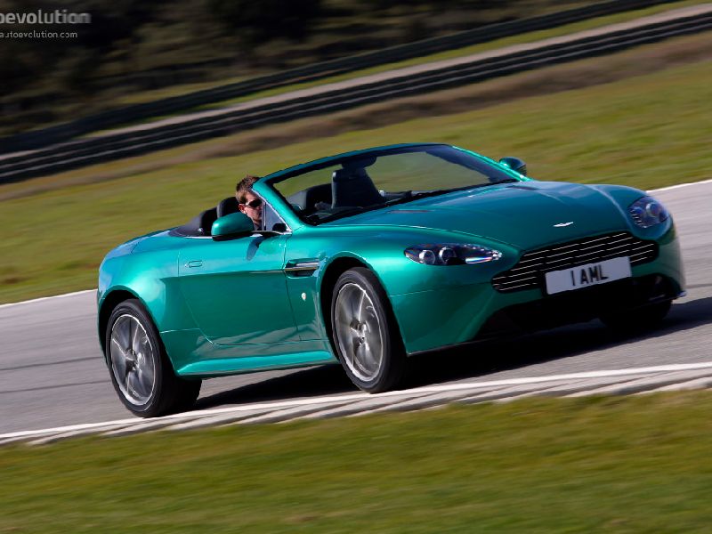 Aston Martin V8 Vantage Roadster (2005)