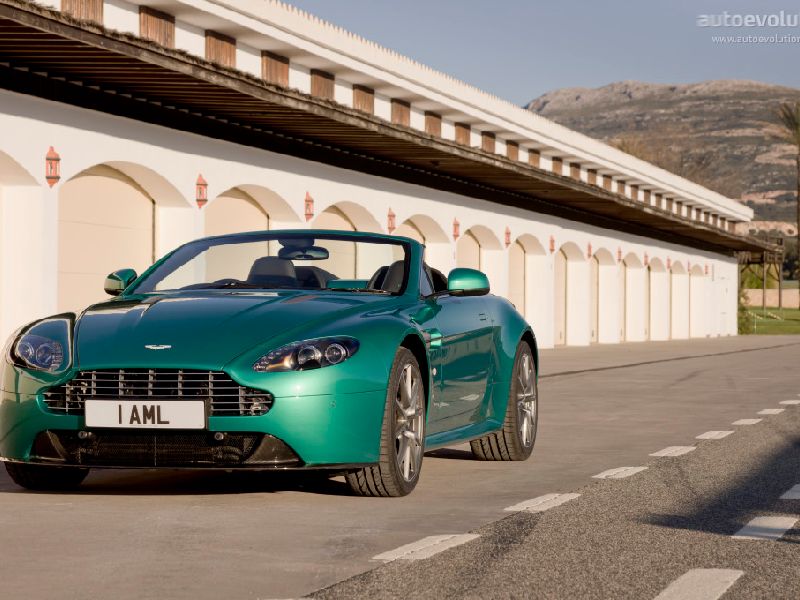 Aston Martin V8 Vantage Roadster (2018)