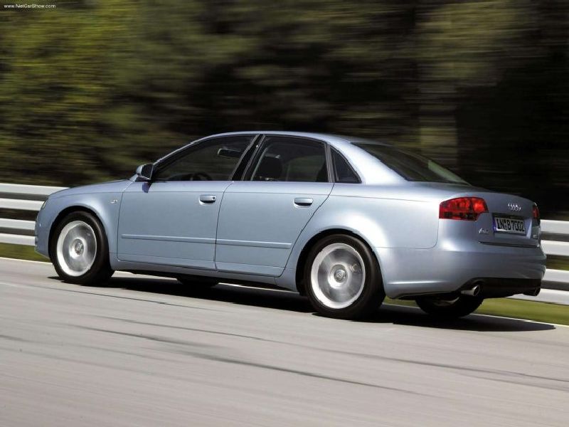 Audi A4 (B7 8E)