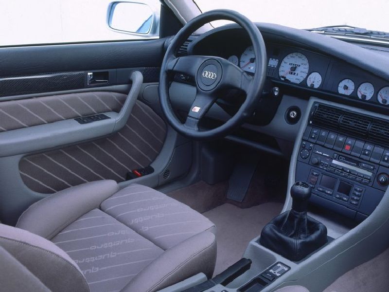 Audi S4 Avant (4A,C4)