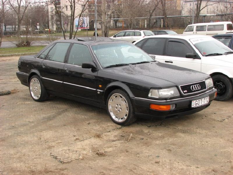 Audi V8 (D11)