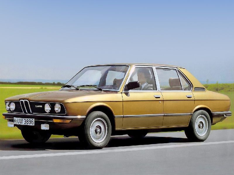 BMW M5 (E12)