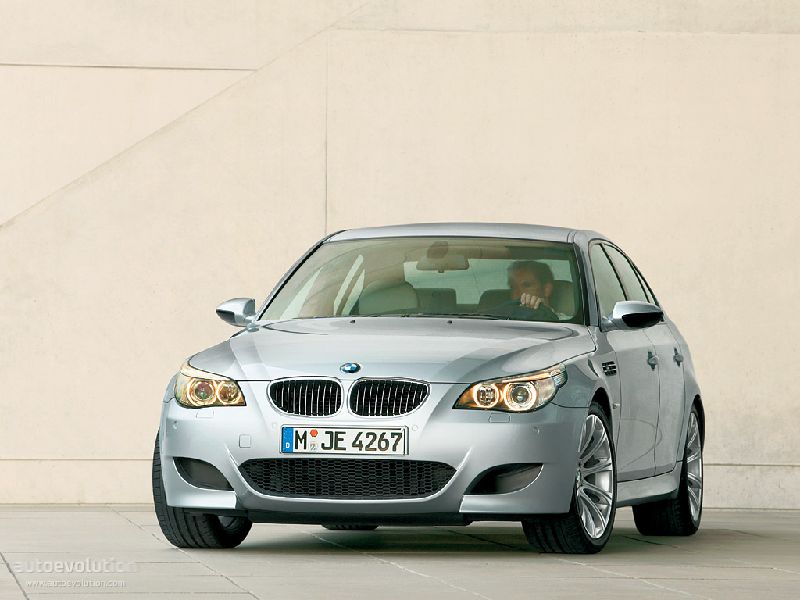 BMW M5 (E60)