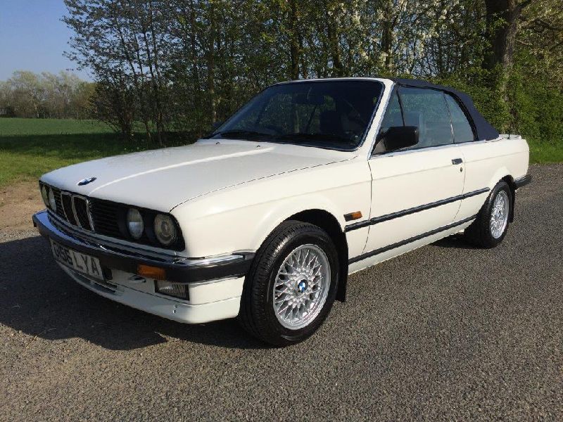 BMW Série 3 Berline (E30)