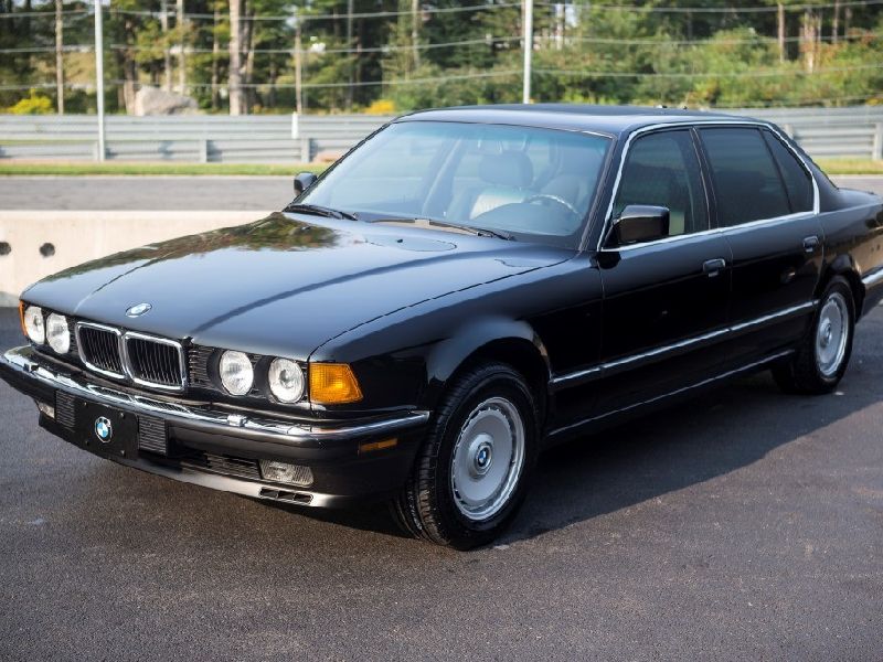 BMW Série 7 (E32)