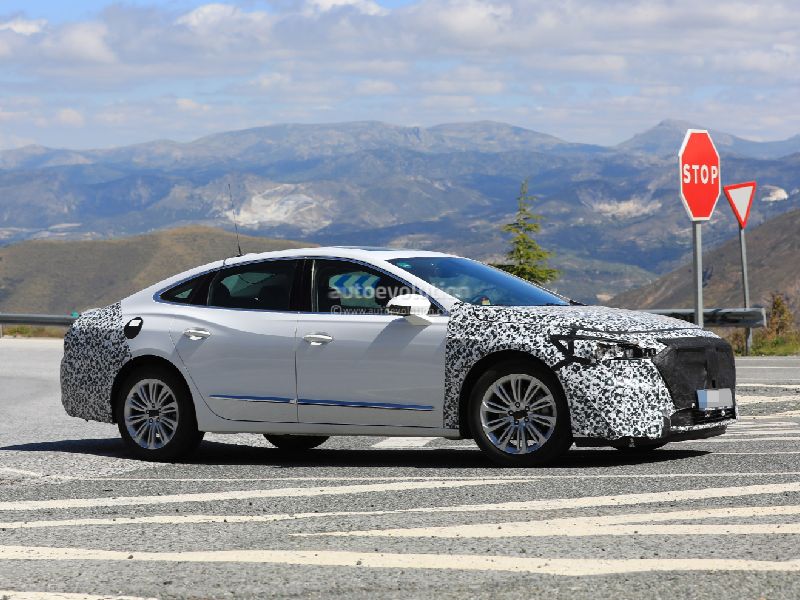 Buick LaCrosse I (facelift 2008)