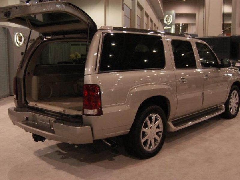 Cadillac Escalade III