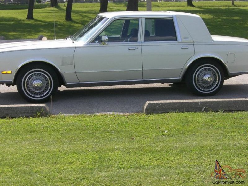 Chrysler Fifth Avenue II