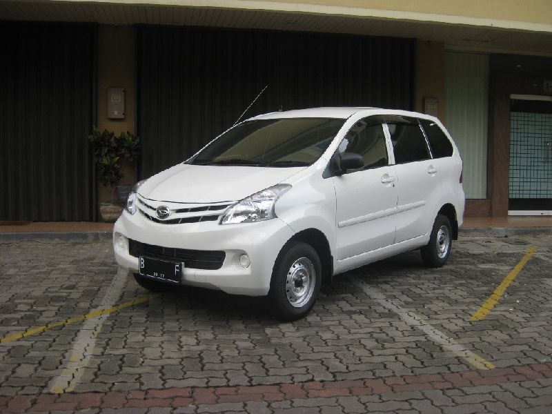 Daihatsu Xenia III