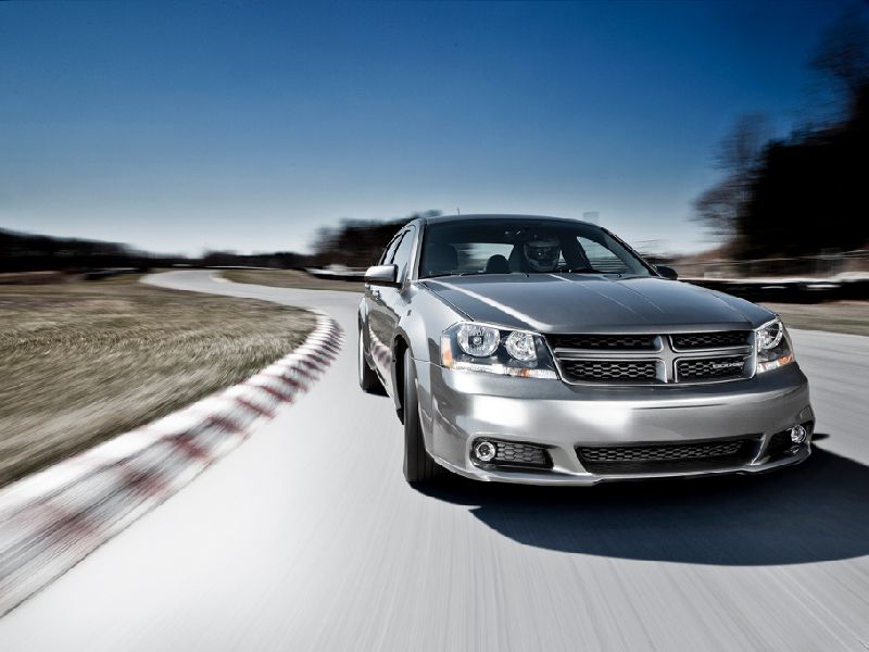 Dodge Avenger Sedan (facelift 2010)