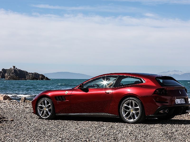 Ferrari GTC4Lusso T