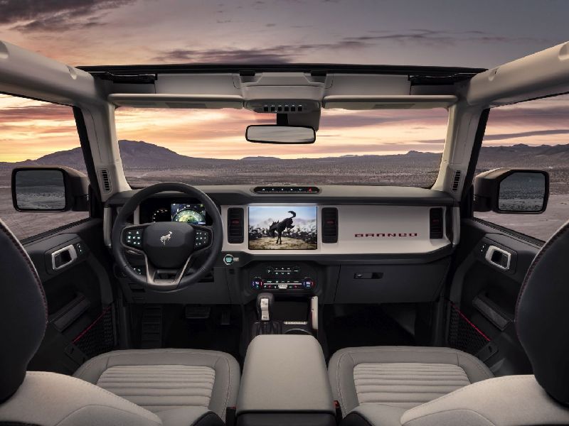 Ford Bronco VI Four-door