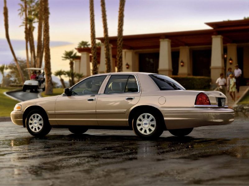 Ford Crown Victoria (P7 facelift 2003)
