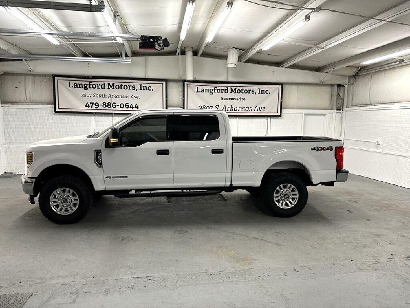 Ford F-250 Super Duty III Crew Cab Short box