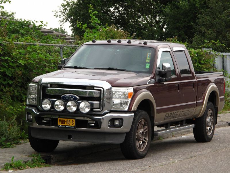 Ford F-250 Super Duty III Regular Cab Long box