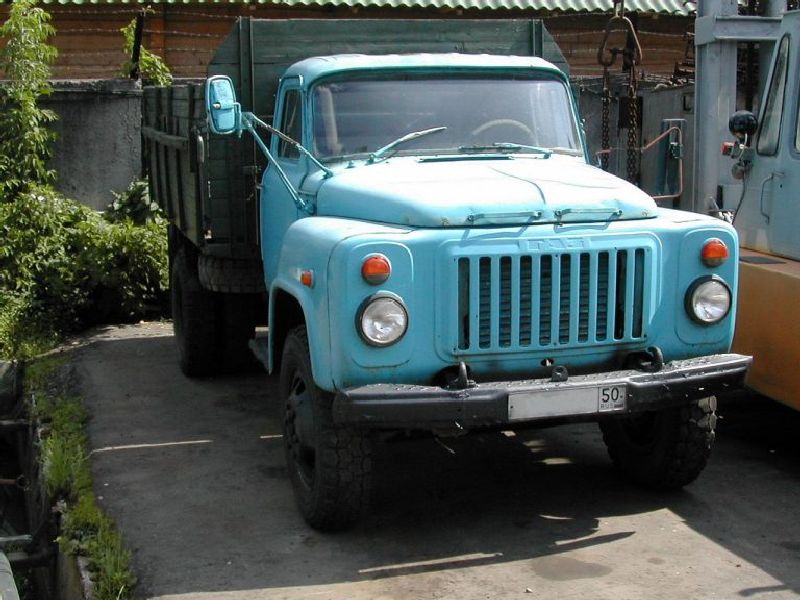 GAZ 311055