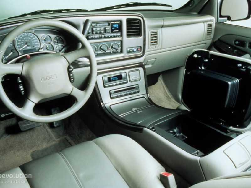GMC Yukon V