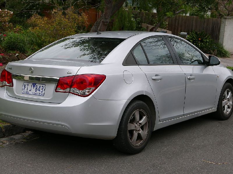 Holden Cruze Sedan (JG)