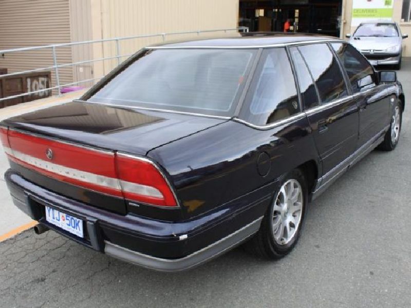 Holden Statesman (VH)