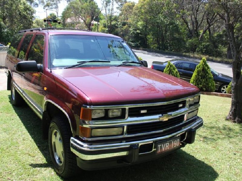 Holden Suburban (8KL35)