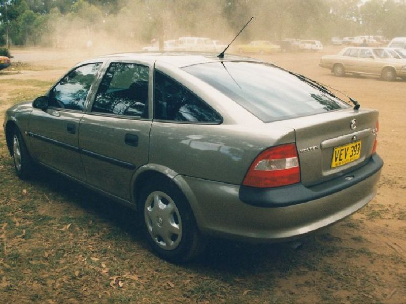 Holden Vectra Hatcback (B)