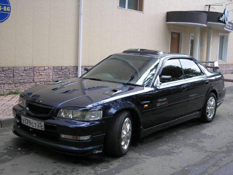 Honda Inspire (UA4)
