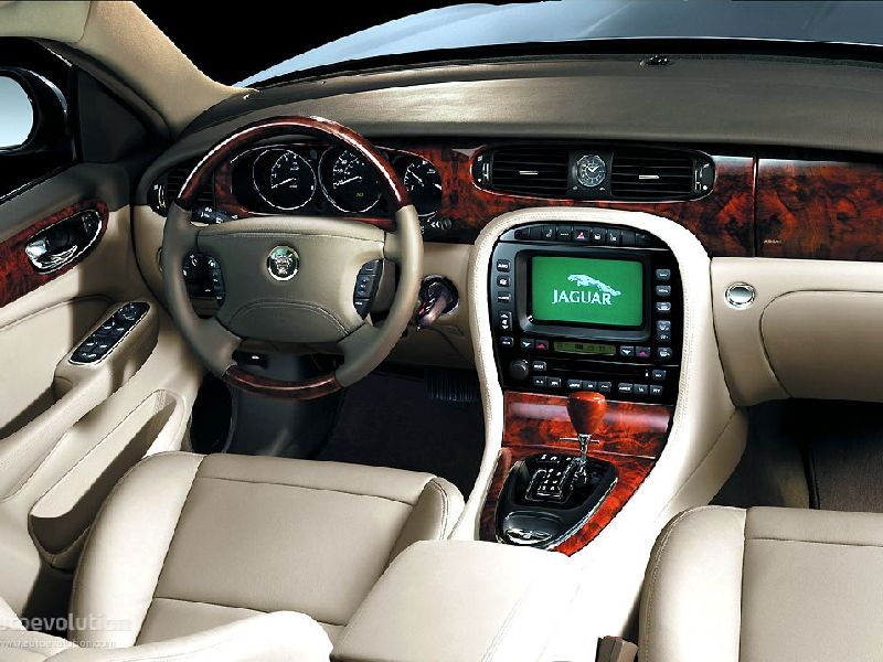 Jaguar XJ
