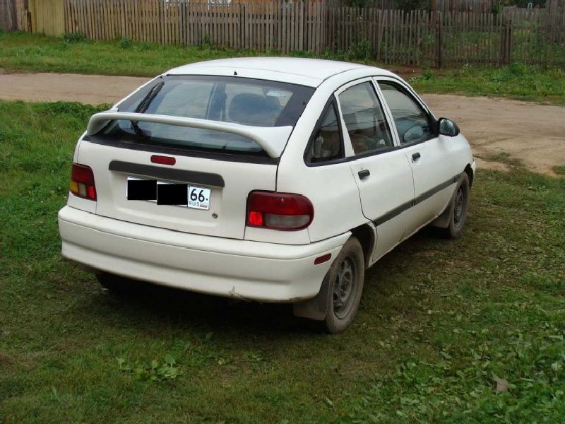 Kia Avella