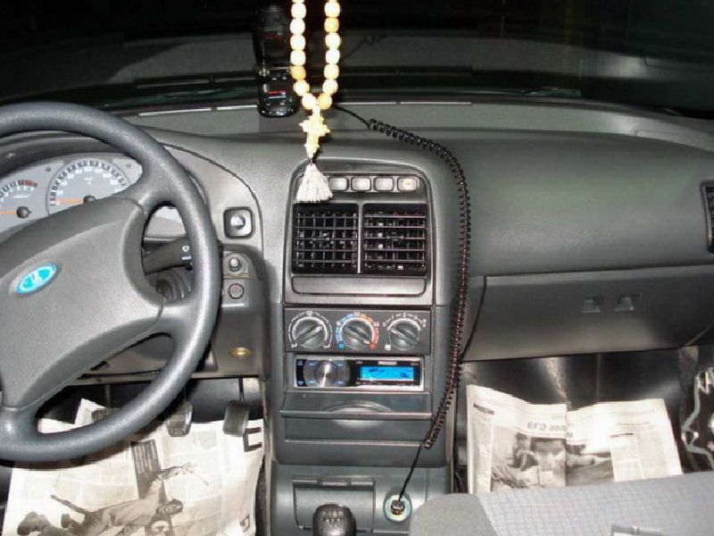 Lada 21124