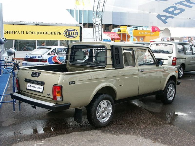 Lada 2328
