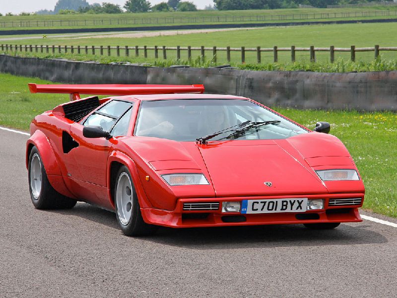Lamborghini Countach LPI 800-4