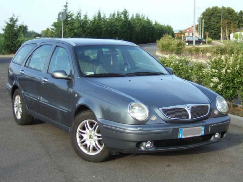 Lancia Lybra (839)