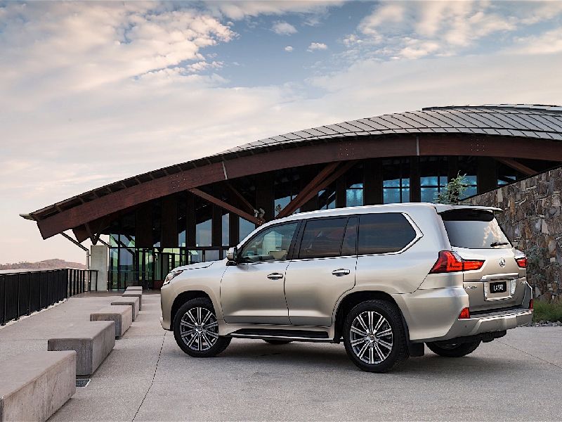Lexus LX III (facelift 2015)