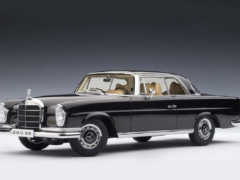 Mercedes-Benz /8 (W115)