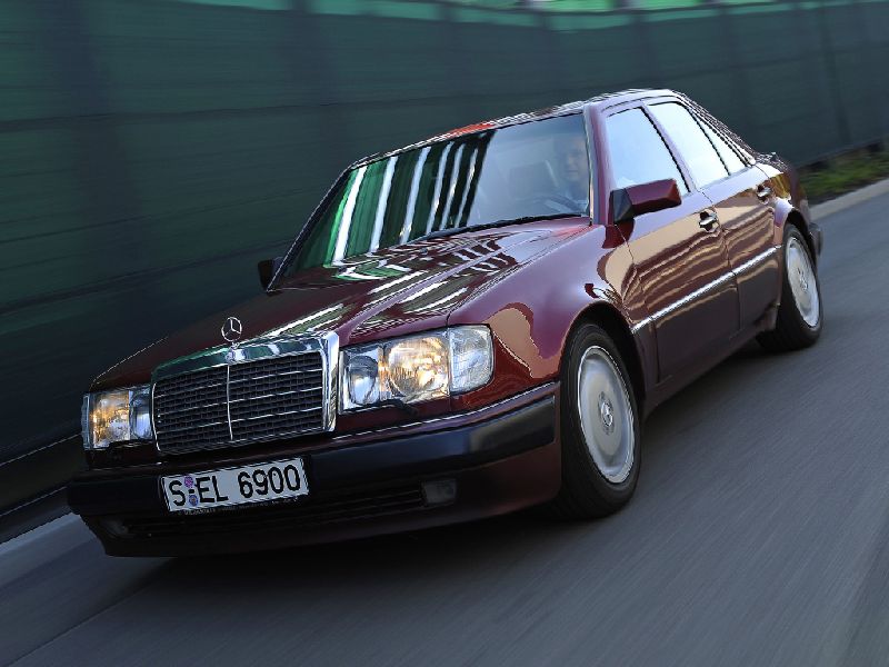 Mercedes-Benz 500 (W124)