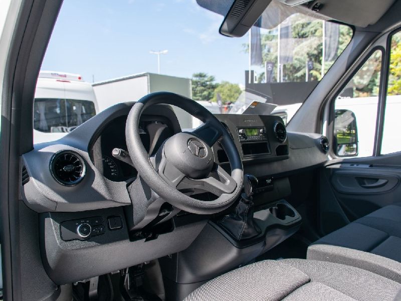 Mercedes-Benz Sprinter Panel Van Compact (W907/W910)