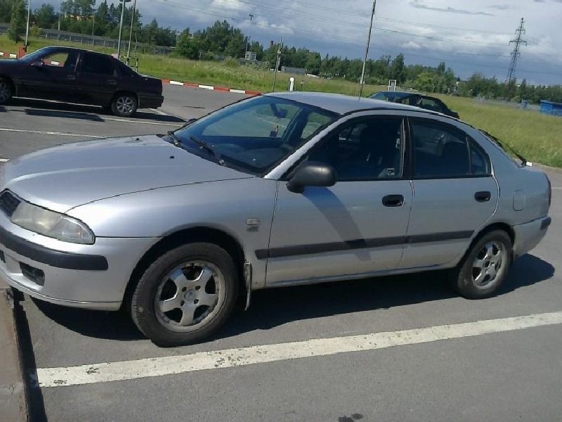 Mitsubishi Carisma
