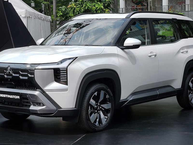 Mitsubishi Destinator