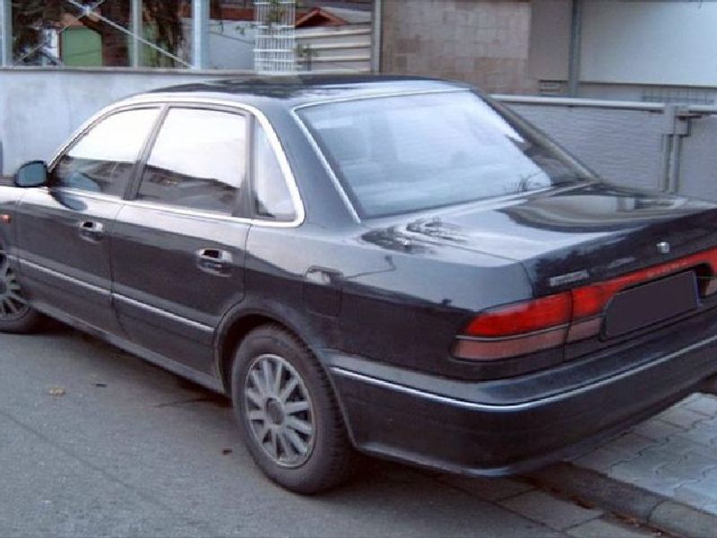 Mitsubishi Diamante I