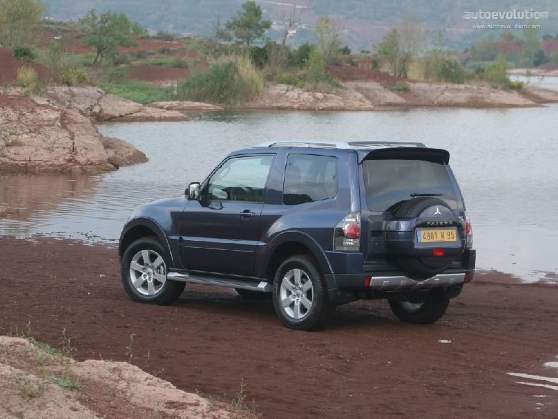 Mitsubishi Montero Sport III