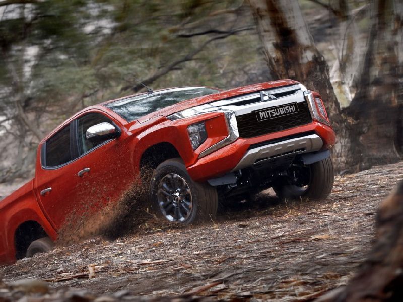 Mitsubishi Triton V Club Cab Pick Up (facelift 2019)