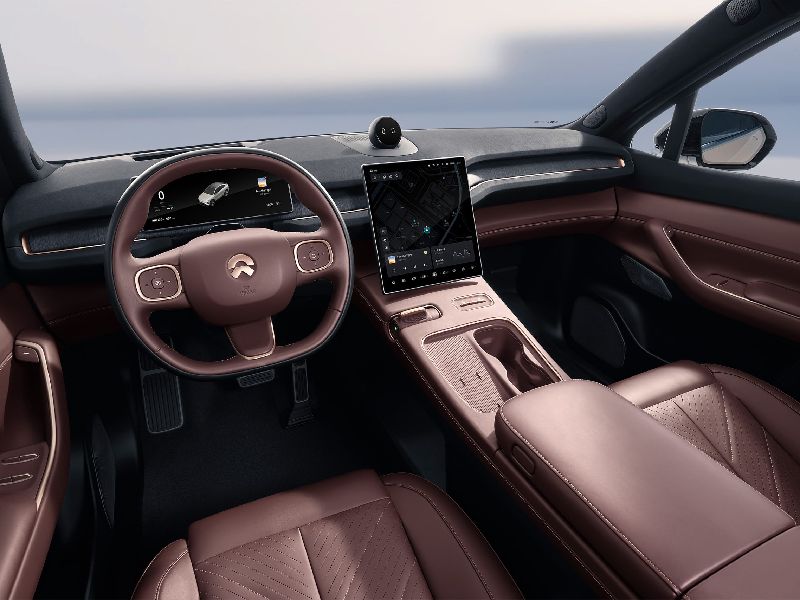 NIO EC7