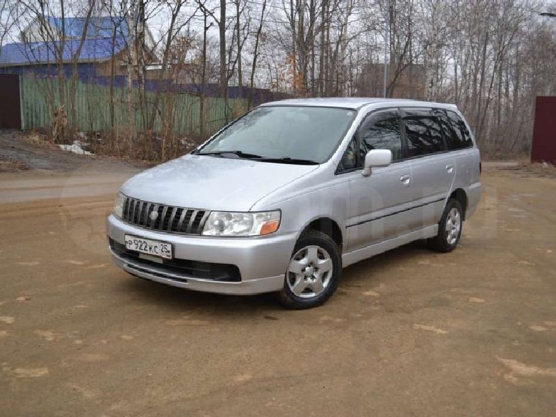 Nissan Bassara